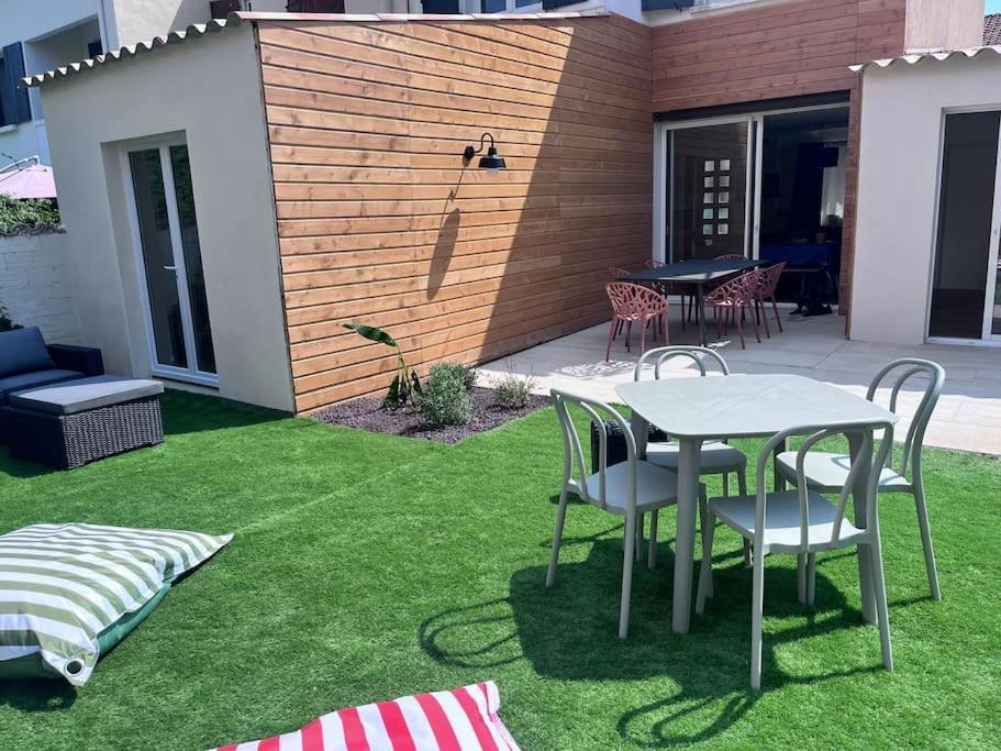 Maison Climatisee, Piscine, A 5 Minutes Des Grands Buffets Narbonne Ngoại thất bức ảnh